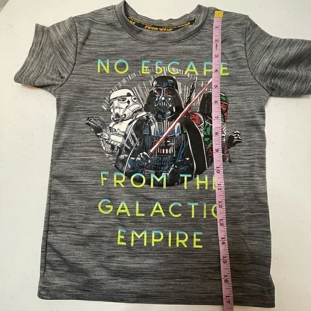 Star Wars boys size 5 T-shirt